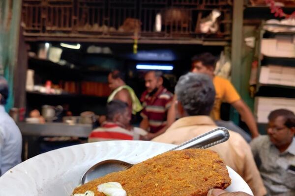 Chitto Babur Dokan: A Culinary Journey Through Kolkata's Iconic Food Street